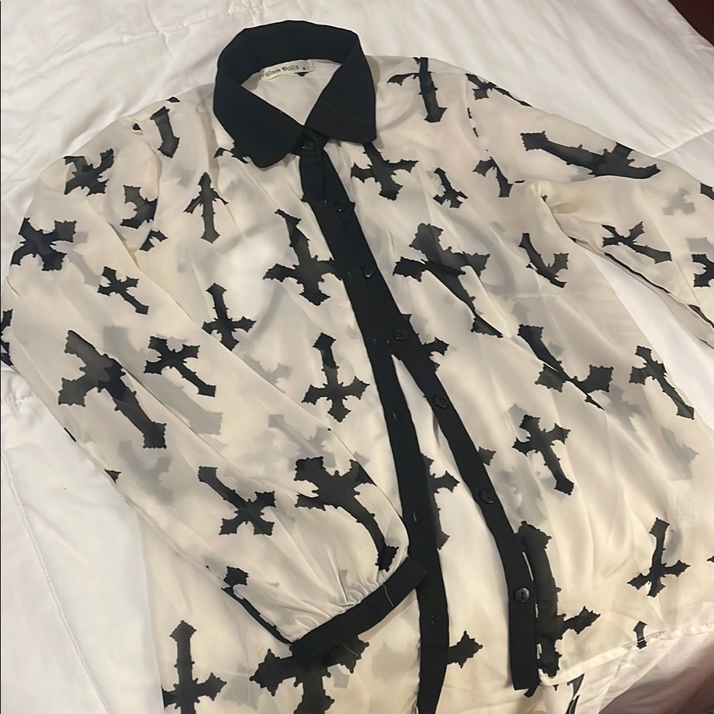 Chic Sheer Blouse with Black Pattern